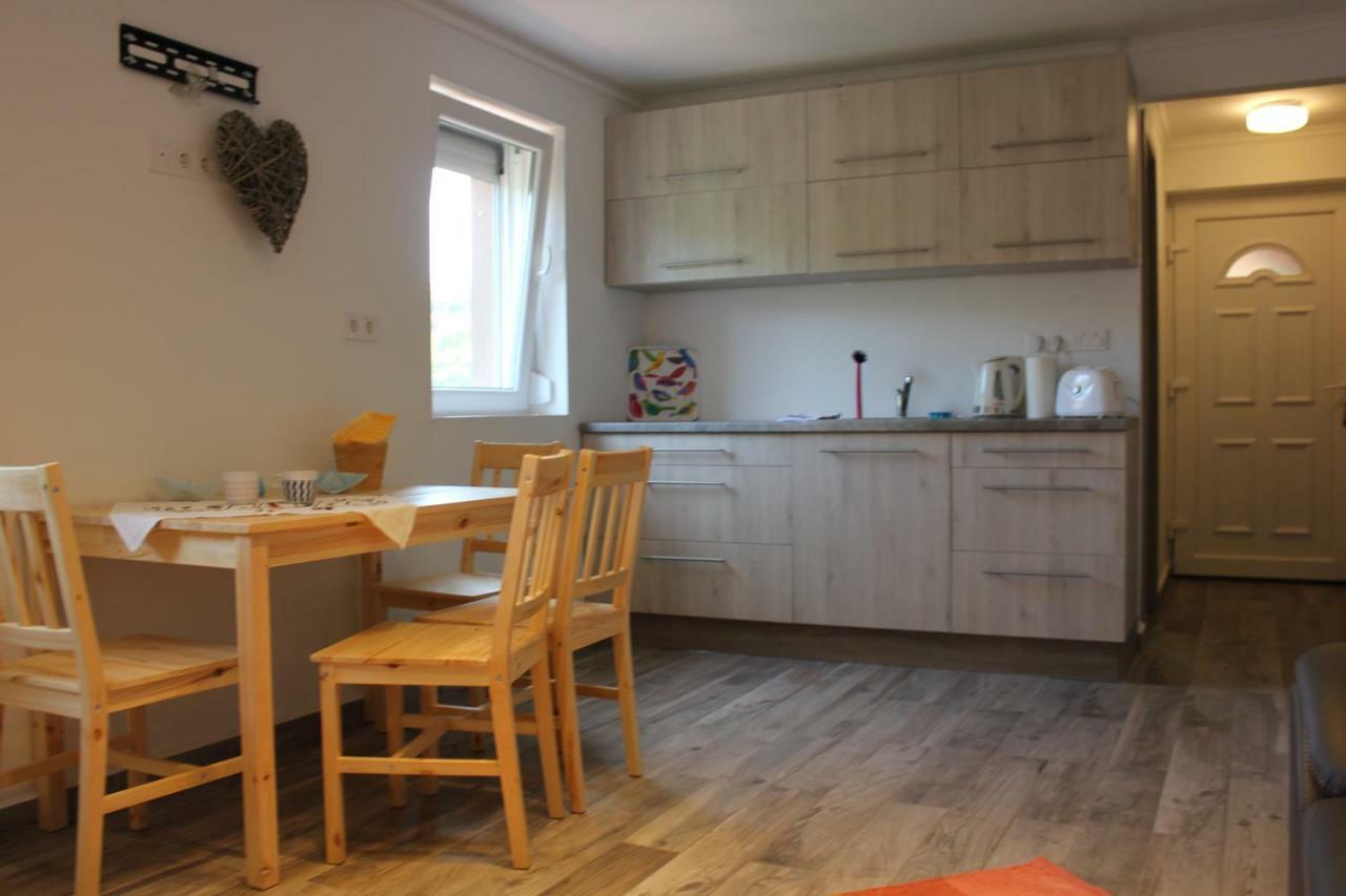 Appartement Magnolia Apartman à Siófok Extérieur photo
